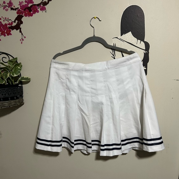 White Pleated Mini Skirt - Picture 6 of 7